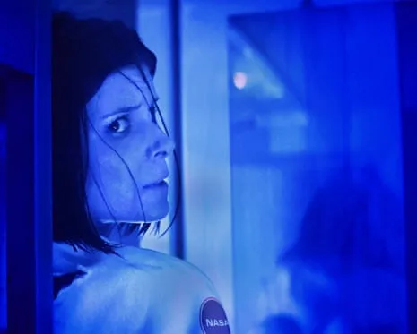 The Astronaut Review: Tense Moments and Mysterious Phenomena in a High-End Location
